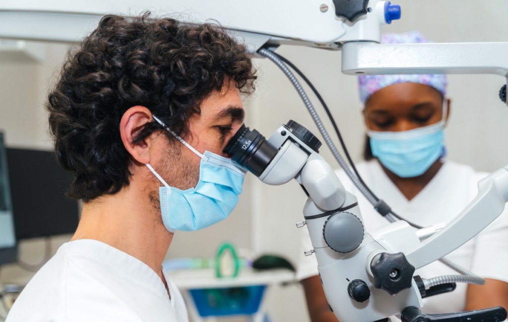 traitement canal paris dent infectee Diagnostic Dentiste Dr Attuil Régis | Endodontie à Paris 17