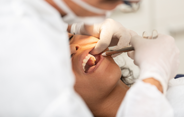 anesthesie infection pulpaire paris consultation Endodontie chirurgicale Dentiste Dr Attuil Régis | Endodontie à Paris 17